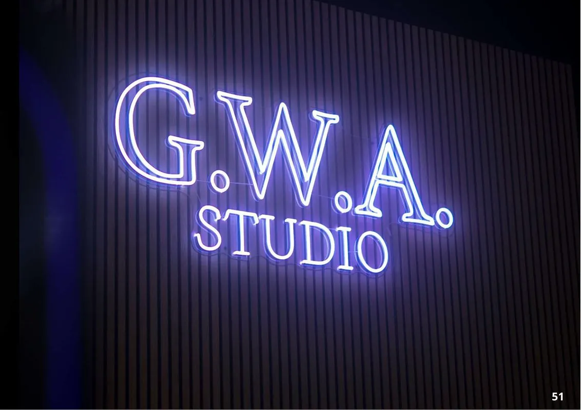 3D Logo Leuchtbuchstaben Empfangsbereich - GWA Studio Halo-Effekt