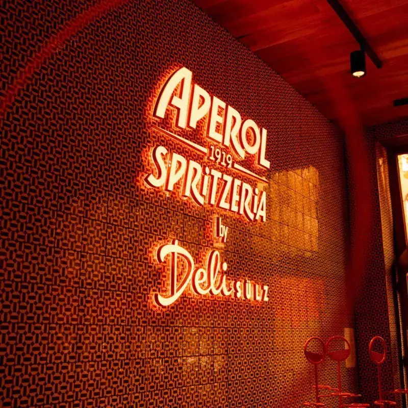 Aperol Spritzeria Logo Leuchtschild Interior LED Leuchtreklame