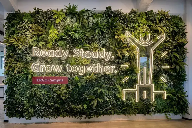 ERGO Campus LED Schriftzug Büro Corporate individuelle LED Schriftzüge