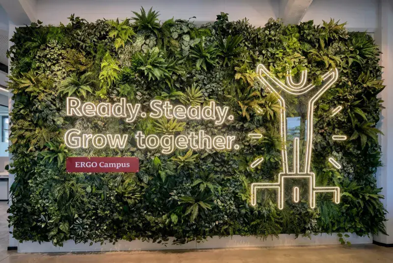 ERGO Campus Logo Leuchtschild Büro Corporate LED Leuchtreklame