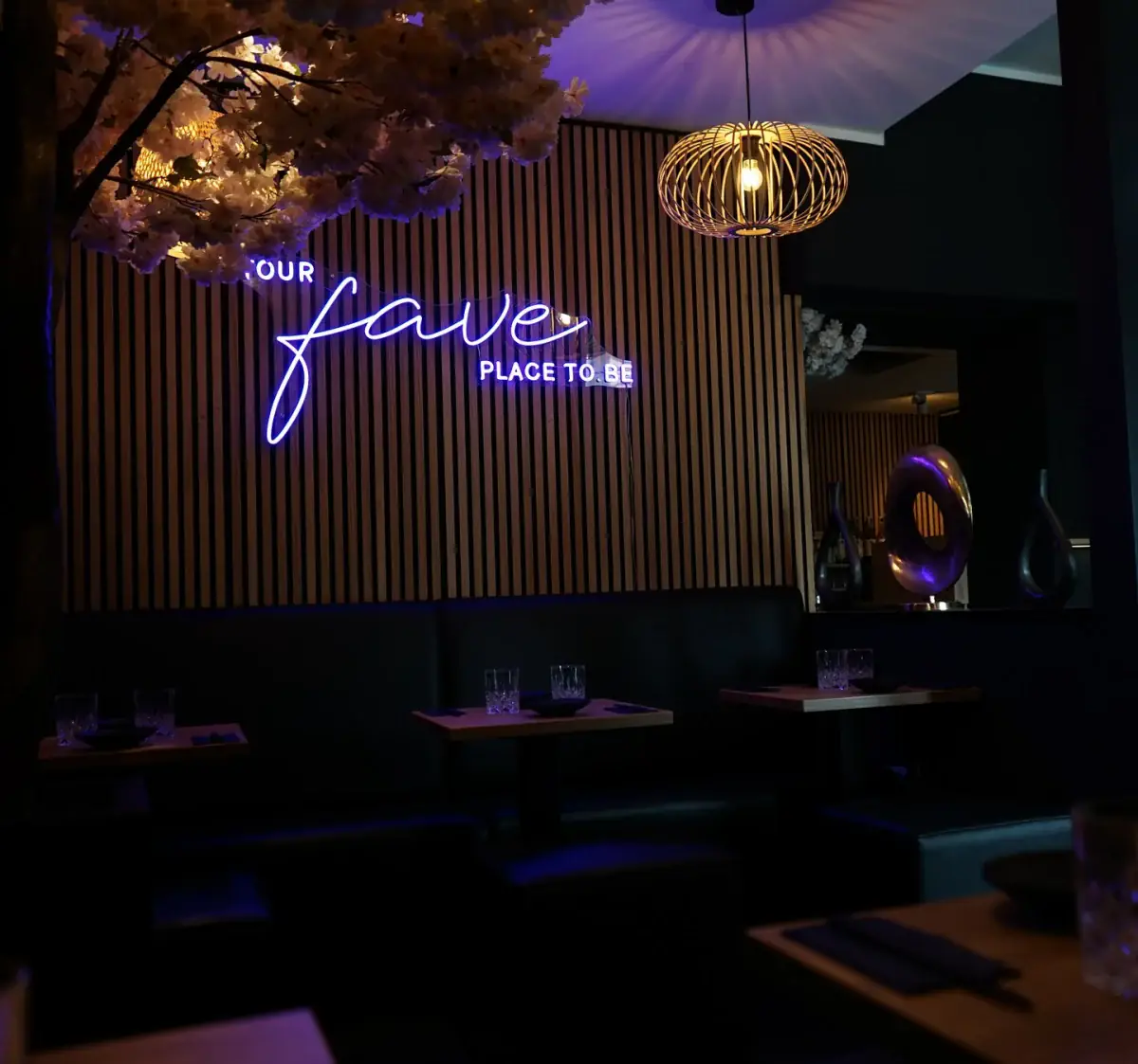 Your Fave Place Logo Leuchtschild Gastronomie Restaurant LED Neon